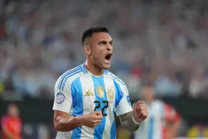 Con goles de Lautaro Martnez, Argentina le gan 2-0 a Per y pas a cuartos de final como lder del Grupo A