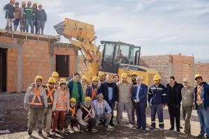 Jalil supervis la reactivacin de la obra de viviendas en el Loteo Fernndez