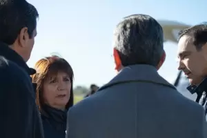 Bullrich lleg a 9 de Julio y participa de los rastrillajes en la casa de la abuela de Loan