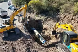 Rotura del Acueducto: repararon la ca�er�a y el sistema se normalizar� durante la noche