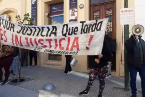 Ahorristas protestaron frente al Juzgado Federal reclamando celeridad en la causa