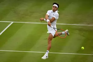 Comesaa sigue soando en Wimbledon: gan un partidazo y clasific a tercera ronda