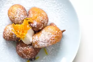 Crocantes y h�medos: Mir� c�mo hacer paso a paso bu�uelos de ricota y naranja para acompa�ar el mate