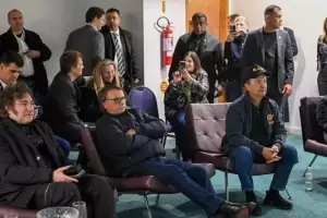 Milei lleg a Cambori y se junt con Bolsonaro: vieron juntos el partido de Brasil-Uruguay