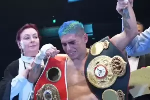 Histrico triunfo del boxeo argentino: el Puma Martnez se consagr campen mundial supermosca