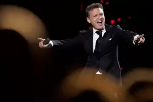 Luis Miguel gan el premio a mejor "Gira Latina del Ao" en los Billboard Music Awards