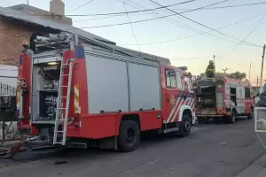 Internan a un hombre por un incendio en su casa