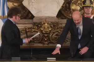 Sturzenegger le baj el tono a la interna con Caputo: "Milei delimit bien las competencias"