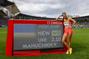 Para la historia: una ucraniana bati� el r�cord mundial de salto en alto