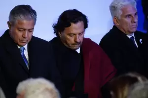 El gobernador salteo se qued dormido: malestar por el fro y el horario