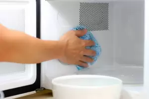 El truco definitivo para blanquear el pl�stico amarillento de los electrodom�sticos