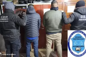 Arrestan a dos personas y secuestran el chasis de un veh�culo sustra�do en la Capital