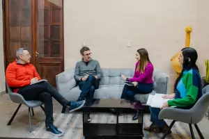 Trabajadores pblicos y becados tendrn bono extraordinario en la semana del Poncho