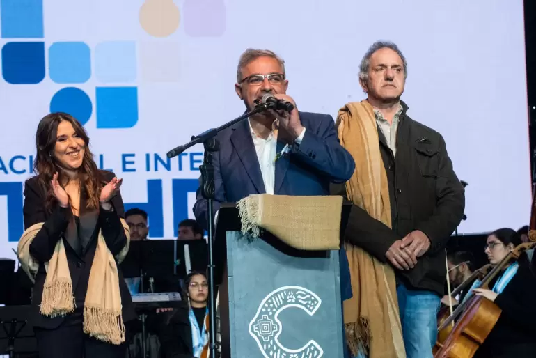 poncho 2024-apertura