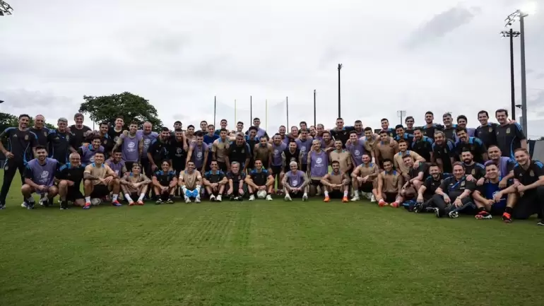 El plantel se fotografi por ltima vez en Miami antes de la final. (Foto: Instagram/@afaseleccion)