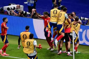 Espaa se consagr campen de la Eurocopa: le gan 2-1 a Inglaterra