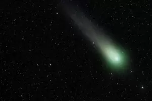 El "cometa del siglo" ya es visible en el cielo: Cundo es el mejor momento para verlo en el cielo nocturno?