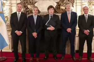 El Gobierno comprar dlares al BCRA para cubrir vencimientos de deuda con los bonistas