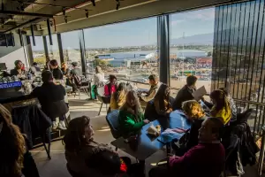 Bicentenario Bar, propuesta gastronmica en el Estadio con hermosas vistas