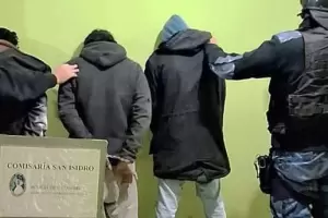 Detienen a tres sujetos por agresin a una mujer