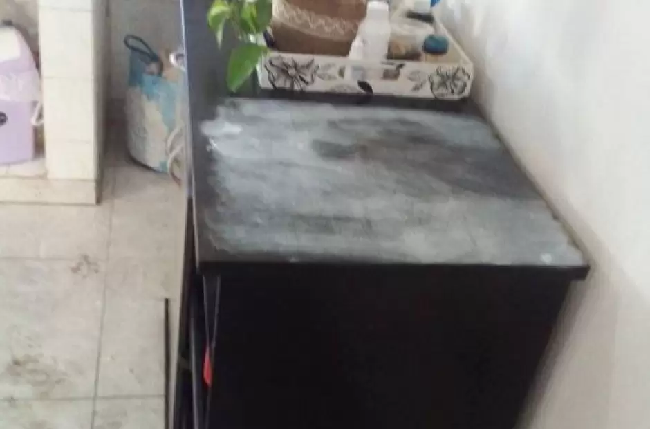 El posteo en redes sociales muestra los muebles luego de la bsqueda de huellas