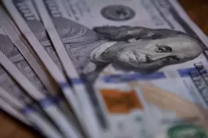 El Gobierno culp a un "banco chino" por la suba del dlar del pasado lunes