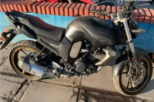 Secuestran una motocicleta abandonada cerca del Predio Ferial