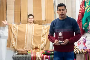 El Mejor Poncho del a�o lo hizo el joven londrino Yamil Guti�rrez