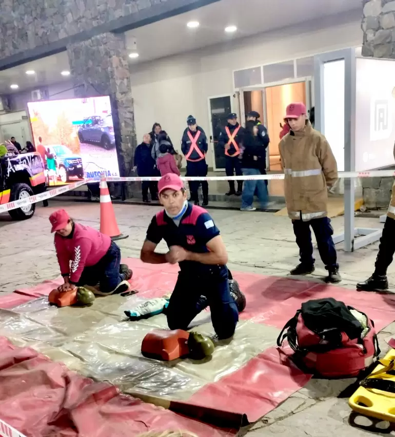 Bomberos en el Poncho: la oportunidad de aprender cmo salvar una vida