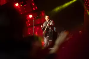 La Fiesta del Poncho vivi� la quinta luna con romance y carnaval