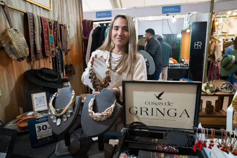 poncho expositores ventas