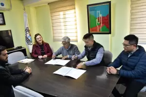 La UNCA firm un convenio con la empresa Audes Construcciones