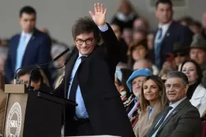 Impuesto Pas: Milei anticip que lo dar de baja en diciembre  y se comprometi a eliminar las retenciones