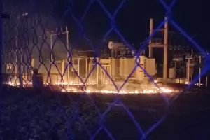 Un grave incendio en un transformador dej sin luz al sector sur de la Capital
