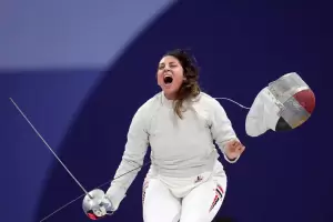 Sorpresa: Una esgrimista revel que compiti embarazada de siete meses en los JJ.OO