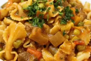 Alto guiso de fideos moitos: la versin econmica, rendidora y que nunca falla