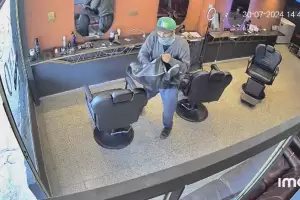 As robaron una barbera a plena luz del da