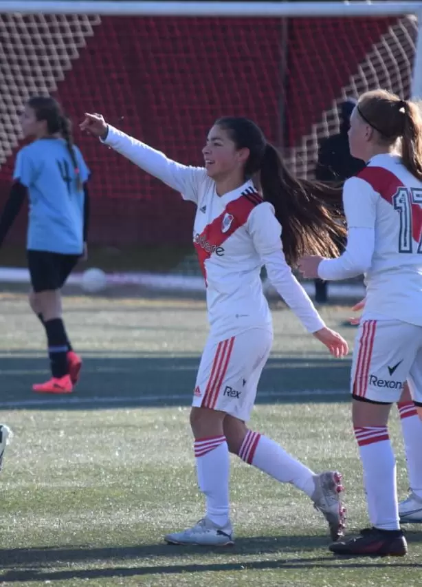 Delfina Daz Foressi viaja con River