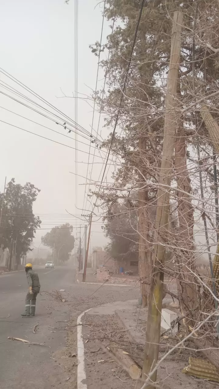 viento zonda en el oeste