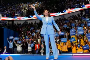 El Partido Demcrata confirm a Kamala Harris como candidata presidencial de EE. UU.