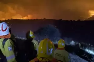 Contina el trabajo de contencin de incendios forestales en Catamarca