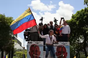 Corina Machado desaf�a a Maduro: �Vamos a defender la voluntad del pueblo�