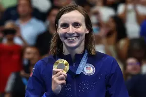 Katie Ledecky gan su novena medalla de oro y se convirti en la deportista con ms ttulos en los JJOO