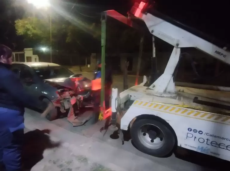 choque poste de luz 1