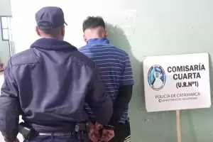 Detienen a un sujeto tras causar desorden en la v�a p�blica
