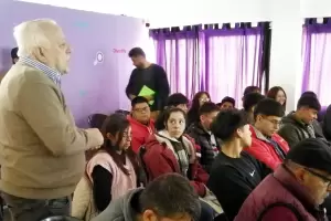 El Ente Regulador llega a centros vecinales de la Capital