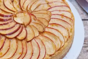 La receta de la torta de manzanas ms fcil de preparar: ideal para la merienda