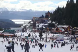 Desregulaci�n: eliminan un sobrecosto obligatorio de los viajes de egresados