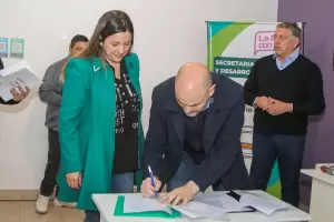 Salud firm convenio con Valle Viejo para atender problemticas de Salud Mental