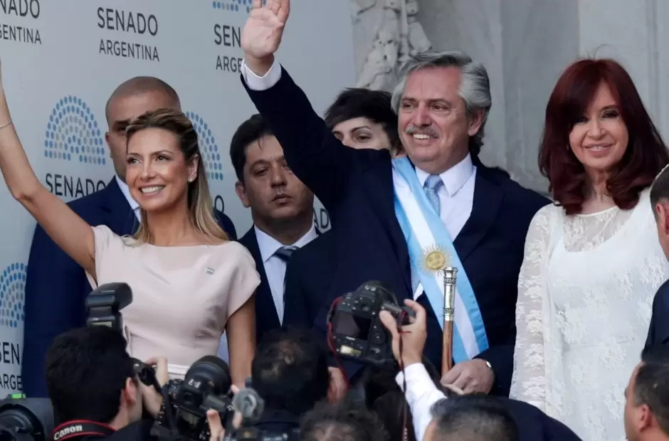 Cristina junto a Alberto Fernndez y Fabiola Yaez, despus de la ceremonia de j
